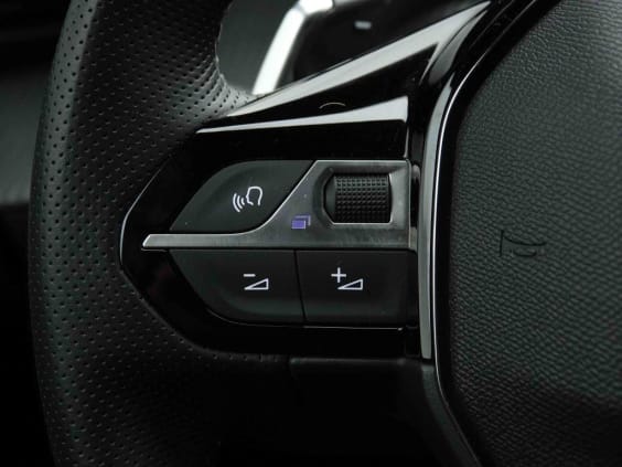 Peugeot 208 HYBRID 145 AUT GT Gris