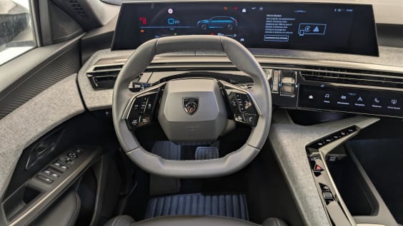 Peugeot 5008 HYBRID 145 CH E-DCS6 ALLURE Gris Artense