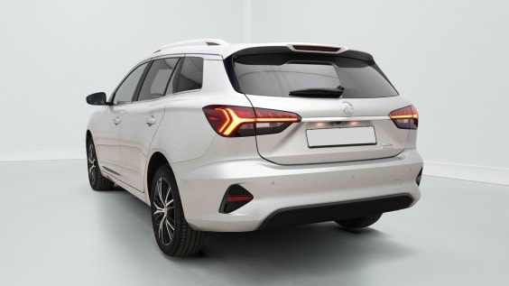 MG MG5 61 KWH  LUXURY LONG RANGE Argent