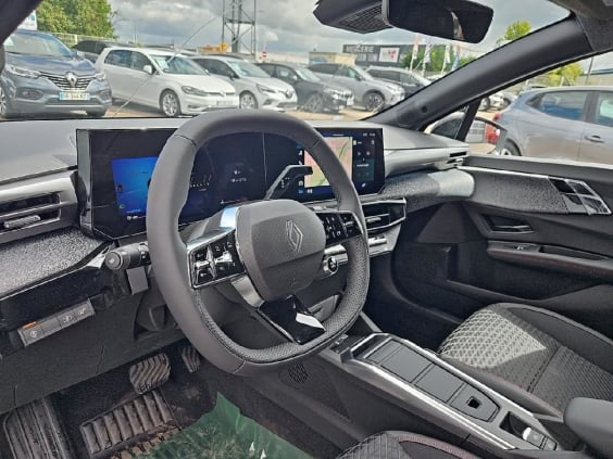 Renault CLIO VI 1.2 tce 115 techno edc Gris Rafale