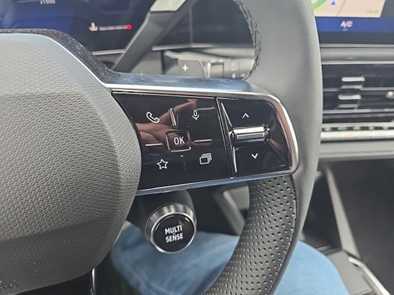 Renault CLIO VI 1.2 tce 115 techno edc Gris Rafale
