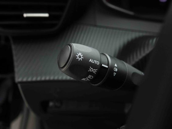 Peugeot 208 1.2 T 100 Allure Noir