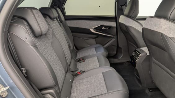 Peugeot 5008 HYBRID 145 CH E-DCS6 ALLURE Bleu Ingaro