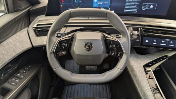 Peugeot 5008 HYBRID 145 CH E-DCS6 ALLURE Bleu Ingaro