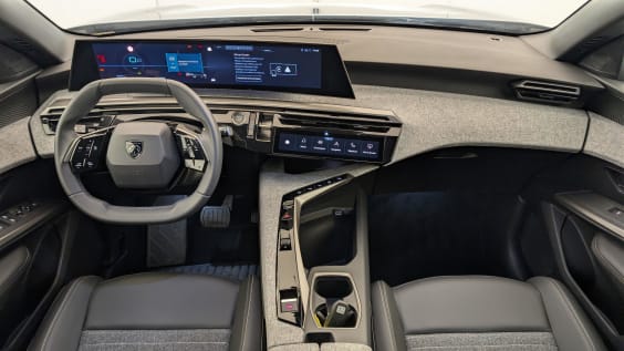 Peugeot 5008 HYBRID 145 CH E-DCS6 ALLURE Bleu Ingaro