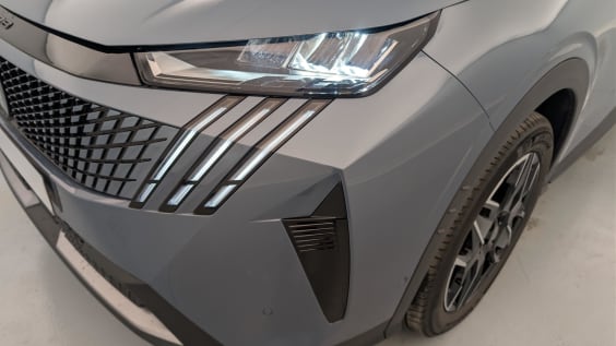 Peugeot 5008 HYBRID 145 CH E-DCS6 ALLURE Bleu Ingaro