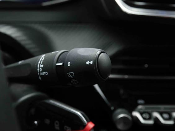 Peugeot 2008 1.2 T 100 Allure Bleu