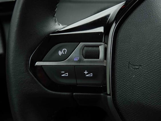 Peugeot 208 1.2 TURBO 100 ALLURE Argent