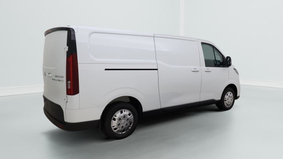Maxus eDeliver 7 L2H1 Base 77 kWh 204 hp Aut White