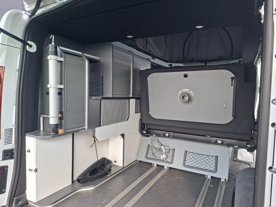 Hanroad TREK 5 + XL NOUVEAU RENAULT TRAFIC 2.0L DCI 150 CV - BVA Blanc 