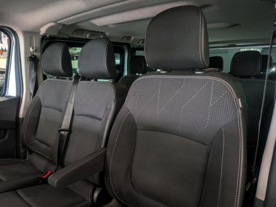 Nissan PRIMASTAR COMBI Primastar Combi L2H1 3.0t 2.0 dCi 150 S/S BVM Tekna Gris Highland