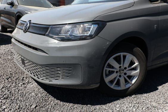 Volkswagen Caddy MAXI LIFE 102 7P BVM6 Gris