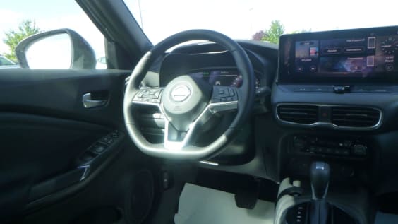 Nissan JUKE Juke HYBRID 143 N-Connecta Gris Argile / Toit Noir