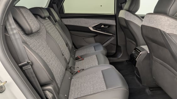 Peugeot 5008 HYBRID 145 CH E-DCS6 ALLURE Blanc Okenite