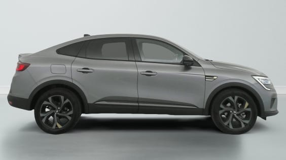 Renault Arkana E-Tech hybride 145 - 22 Engineered Gris