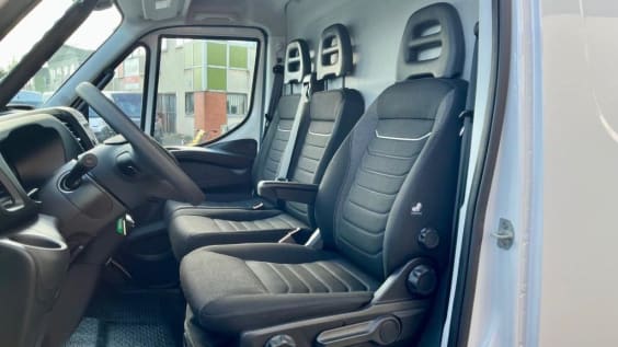 Iveco Daily Fourgon DAILY FGN 35 C 18H CRV V12 H2 Q-TOR HI-MATIC Blanc