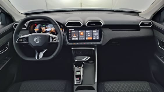 MG ZS ZS 1.5 Hybrid+ 197ch Comfort Pebble Black