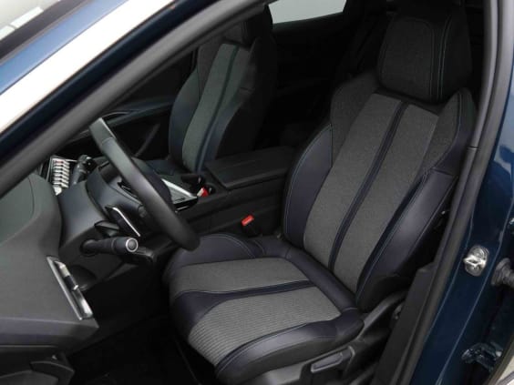 Peugeot 3008 T 130 AUT ALLURE Bleu