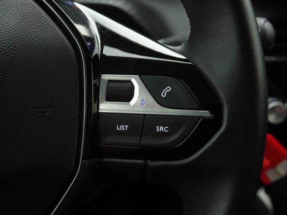 Peugeot 208 1.2 TURBO 100 ALLURE Jaune
