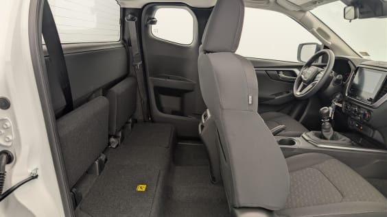 Isuzu D-MAX 2.2L SPACE CABINE M/T EVOLUTION SPLASH WHITE