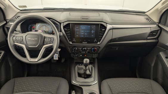 Isuzu D-MAX 2.2L SPACE CABINE M/T EVOLUTION SPLASH WHITE