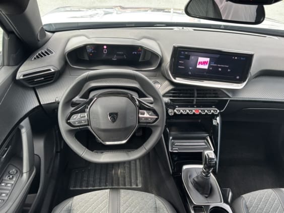 Peugeot 2008 1.2 100 allure gris artense