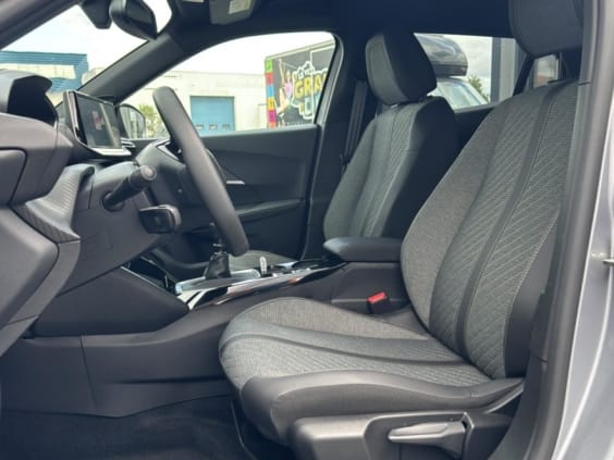 Peugeot 2008 1.2 100 allure gris artense