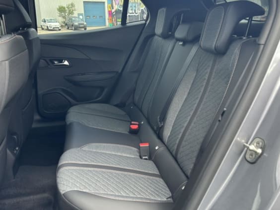 Peugeot 2008 1.2 100 allure gris artense