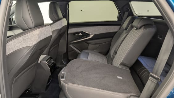 Peugeot 5008 HYBRID 145 CH E-DCS6 ALLURE Bleu Obsession