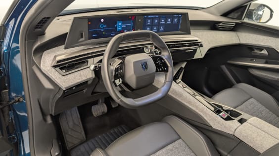 Peugeot 5008 HYBRID 145 CH E-DCS6 ALLURE Bleu Obsession