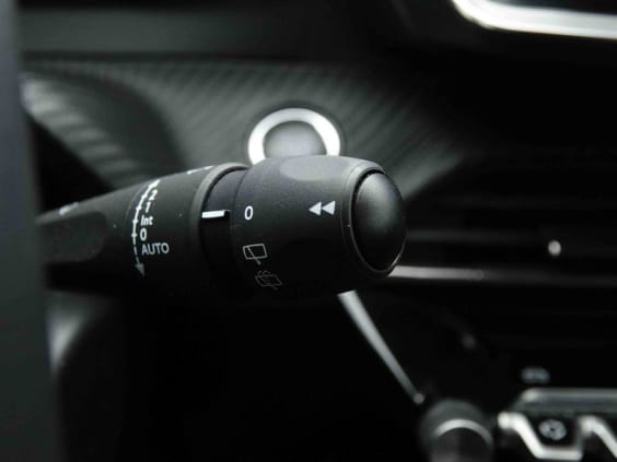 Peugeot E-2008 54 KW 156  ALLURE Argent
