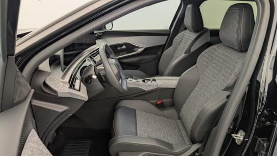 Peugeot 5008 HYBRID 145 CH E-DCS6 ALLURE Noir Perla Nera