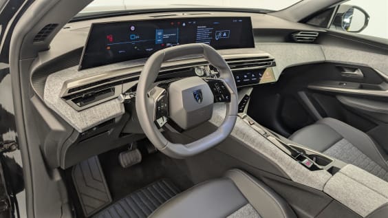 Peugeot 5008 HYBRID 145 CH E-DCS6 ALLURE Noir Perla Nera