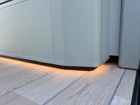 Westfalia KELSEY FORD TRANSIT CUSTOM - 2.02 L - 136 CV - BVA Blanc Candy