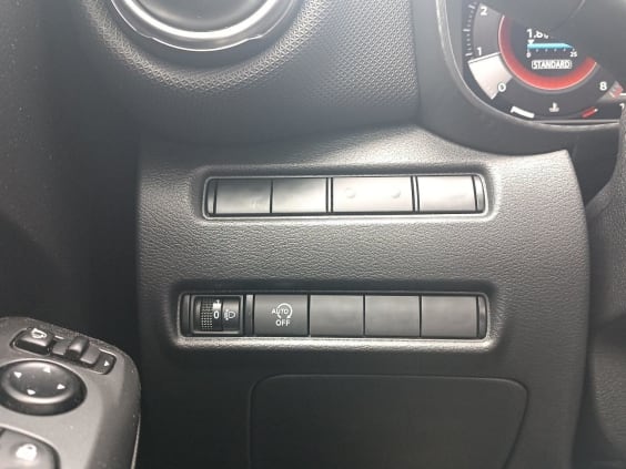 Nissan JUKE 1.0 DIG-T 114 N-Connecta Gris
