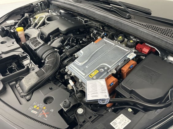 Renault CAPTUR E-Tech 145 SL Rive Gauche Gris