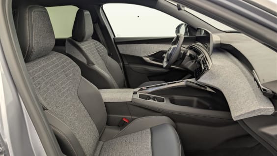 Peugeot 5008 HYBRID 145 CH E-DCS6 ALLURE Gris Artense