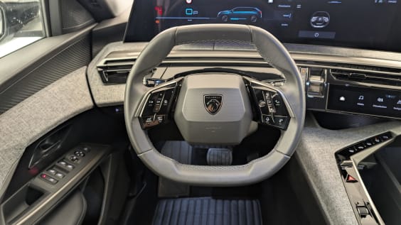 Peugeot 5008 HYBRID 145 CH E-DCS6 ALLURE Gris Artense