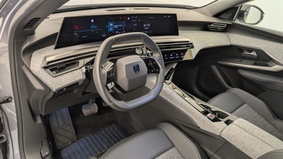Peugeot 5008 HYBRID 145 CH E-DCS6 ALLURE Gris Artense