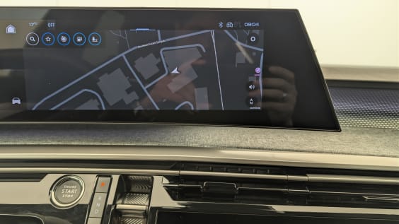 Peugeot 3008 Hybrid 145 e-DCS6 GT Gris Titane / Toit Noir
