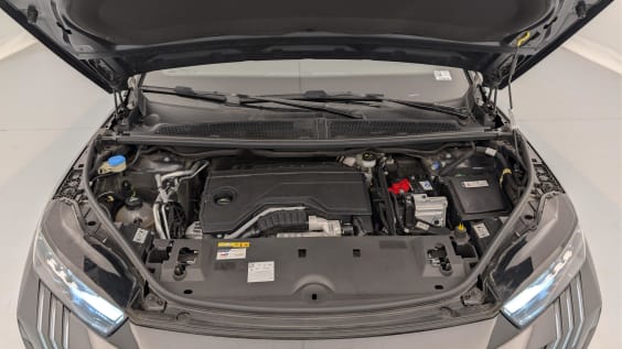 Peugeot 3008 Hybrid 145 e-DCS6 GT Gris Titane / Toit Noir