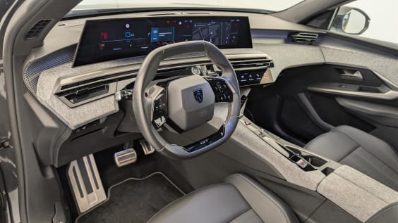 Peugeot 3008 Hybrid 145 e-DCS6 GT Gris Titane / Toit Noir