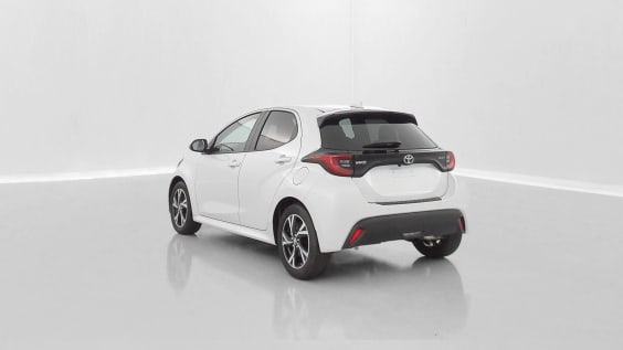 Toyota Yaris YARIS  IV Hybride 116h Design e-CVT Blanc Lunaire Nacré