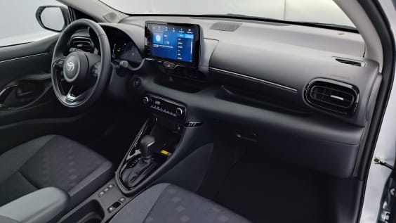 Toyota Yaris YARIS  IV Hybride 116h Design e-CVT Gris Minéral