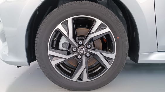 Toyota Yaris YARIS  IV Hybride 116h Design e-CVT Gris Minéral
