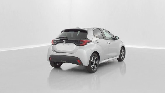 Toyota Yaris YARIS  IV Hybride 116h Design e-CVT Gris Minéral