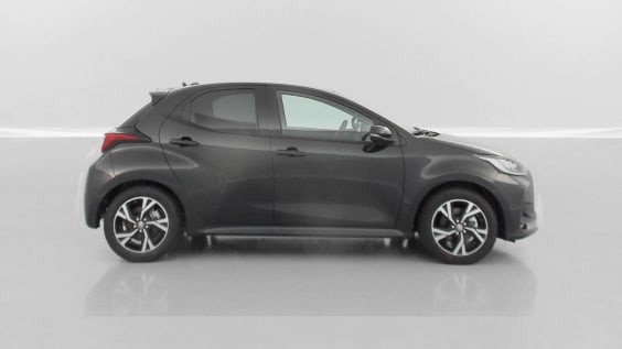 Toyota Yaris YARIS  IV Hybride 116h Design e-CVT Noir Intense Métallisé