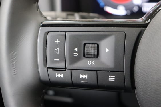 Nissan X-TRAIL N-CONNECTA 5PL  E-POWER 204 HP 2WD Black