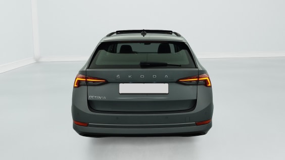 Skoda Octavia Combi 2.0 TDI 150 CH DSG7 BUSINESS Gris Graphite