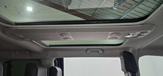 Peugeot Traveller Traveller M 2.2 Diesel 180ch S&S EAT8 Business Pack Noir
